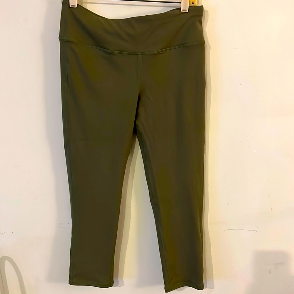 Olka Capri Yoga Pant Sz Medium
